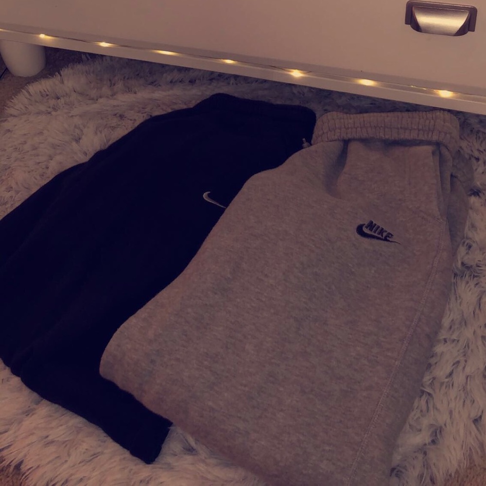 bundle of two Nike sweatpants!!